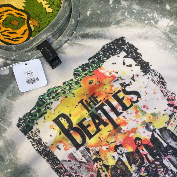 NWT never worn Beatles T - Picture 6 of 7